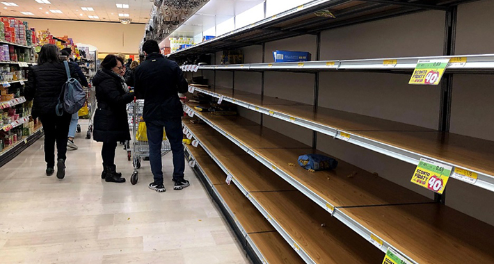 u italiji vlada panika: ovako izgledaju trgovine, potpuno su prazne (foto/video)
