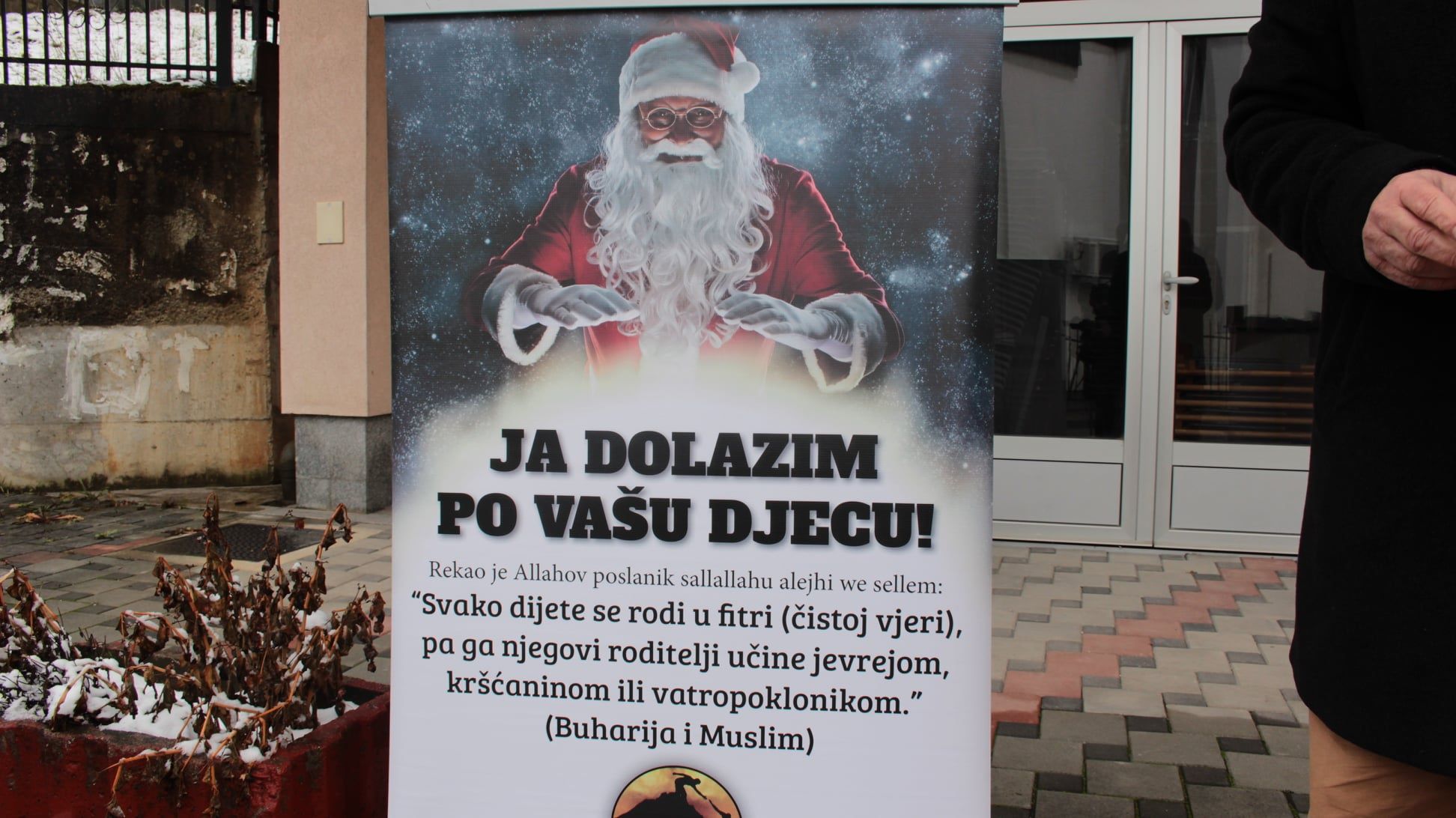 Božić protjeran iz Bosne: SDA-ov načelnik: Božićna čestitka je provokacija i uvredljivog je karaktera za Bužimljane - Page 4 Ensarije1