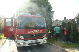 Vatrogasci na terenu: Požar na baraci, nema informacija o povrijeđenim, Life.ba